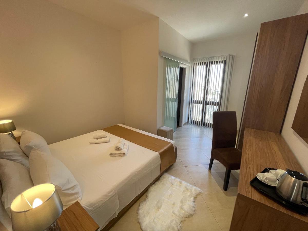 Alina Boutique Living Bed & Breakfast Victoria Exterior foto