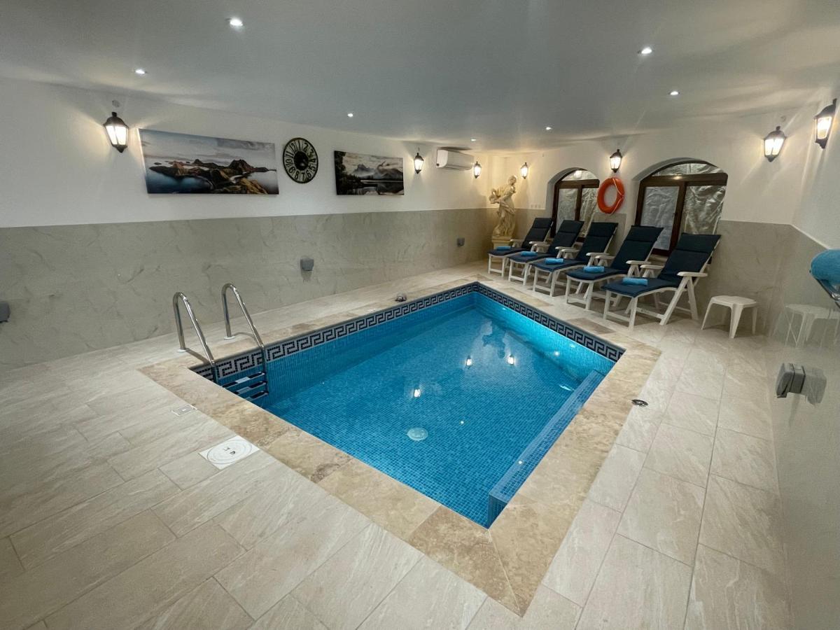 Alina Boutique Living Bed & Breakfast Victoria Exterior foto