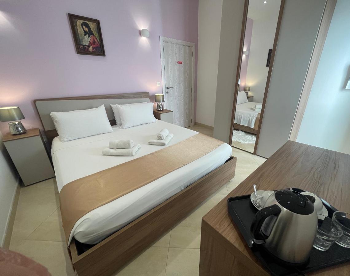 Alina Boutique Living Bed & Breakfast Victoria Exterior foto