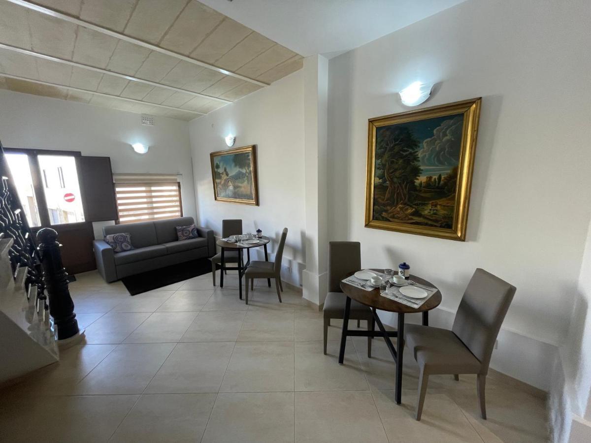 Alina Boutique Living Bed & Breakfast Victoria Exterior foto