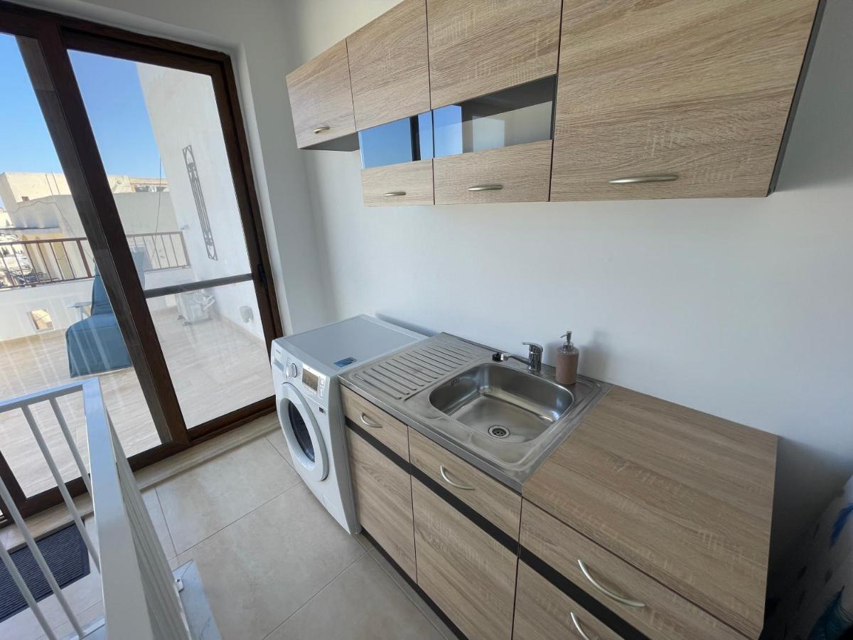 Alina Boutique Living Bed & Breakfast Victoria Exterior foto